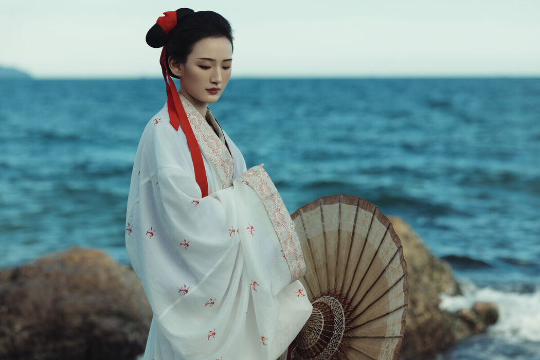 YiTuYu艺图语 Vol.10217 Xie Tian Li (33P)