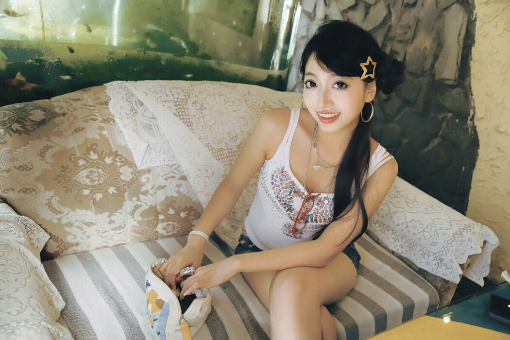 YiTuYu艺图语 Vol.10216 Lin Lin (10P)