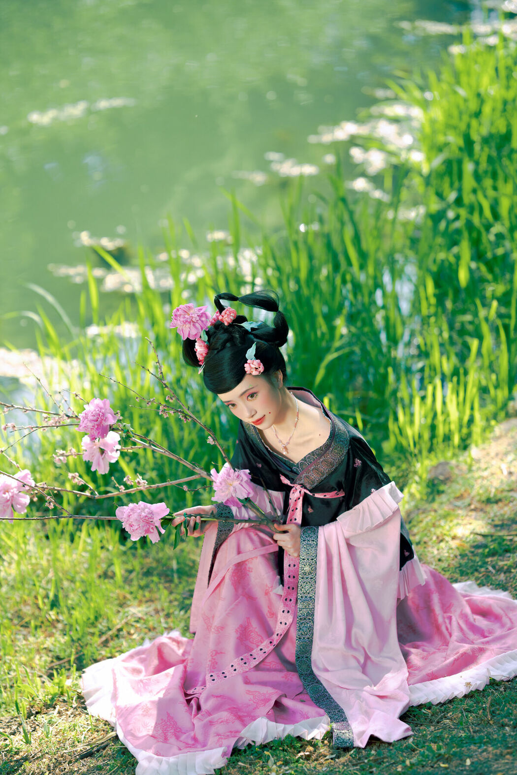 YiTuYu艺图语 Vol.10223 Tao Chi (13P)