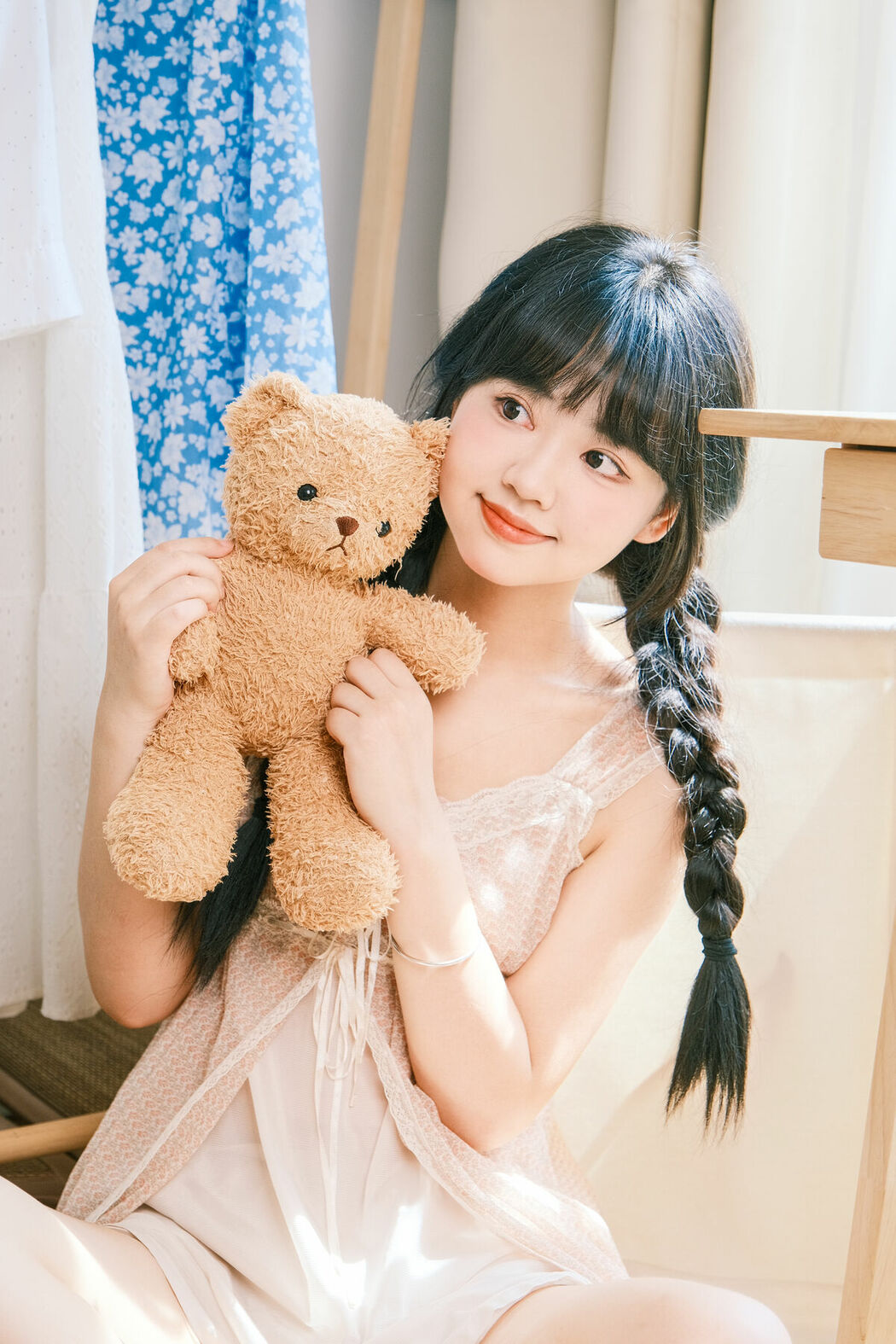 YiTuYu艺图语 Vol.10224 Xiao Li Hua Er (28P)
