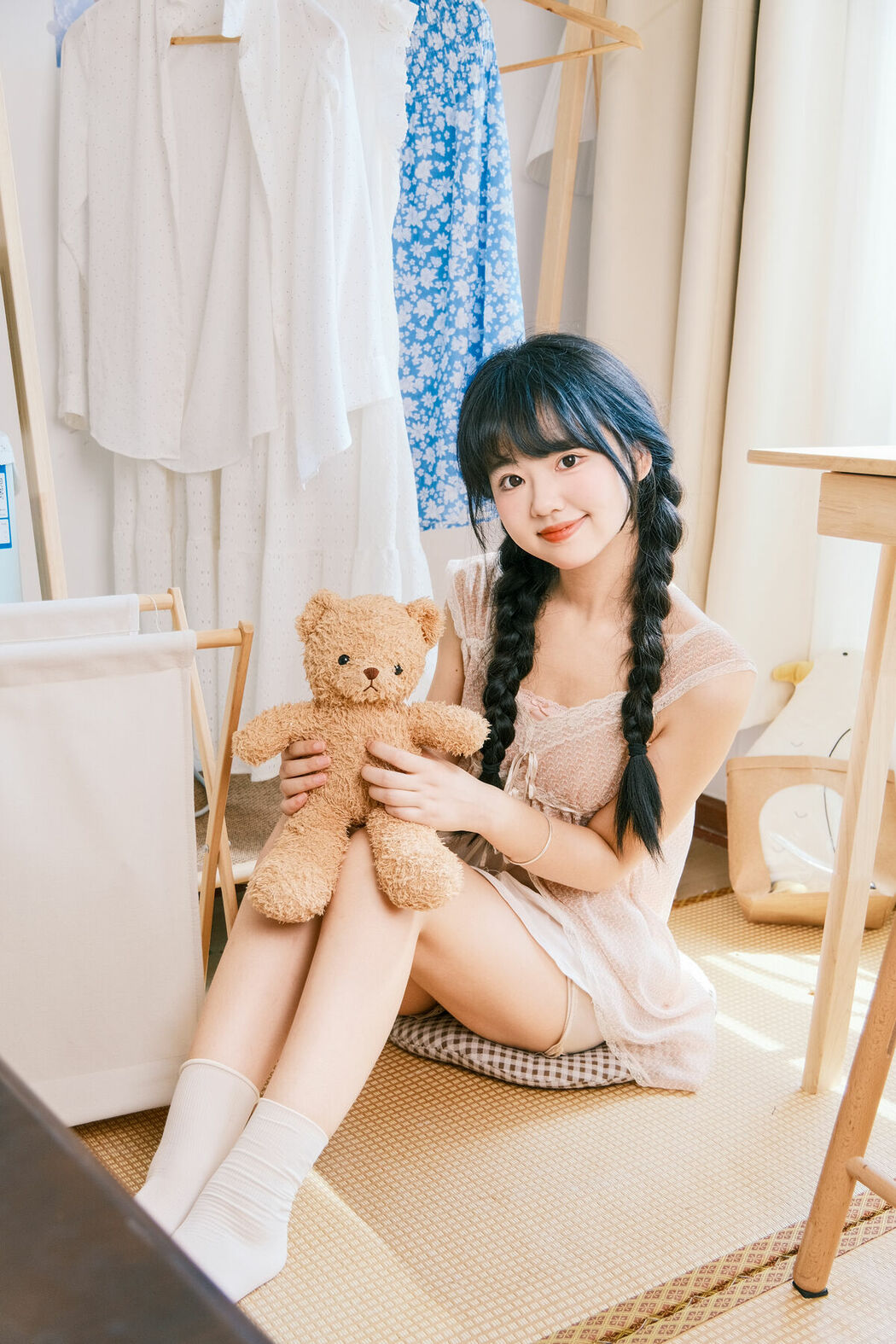 YiTuYu艺图语 Vol.10224 Xiao Li Hua Er (28P)