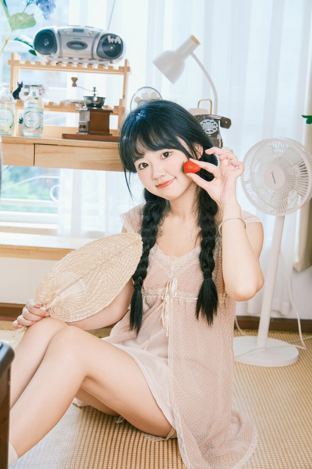 YiTuYu艺图语 Vol.10224 Xiao Li Hua Er (28P)