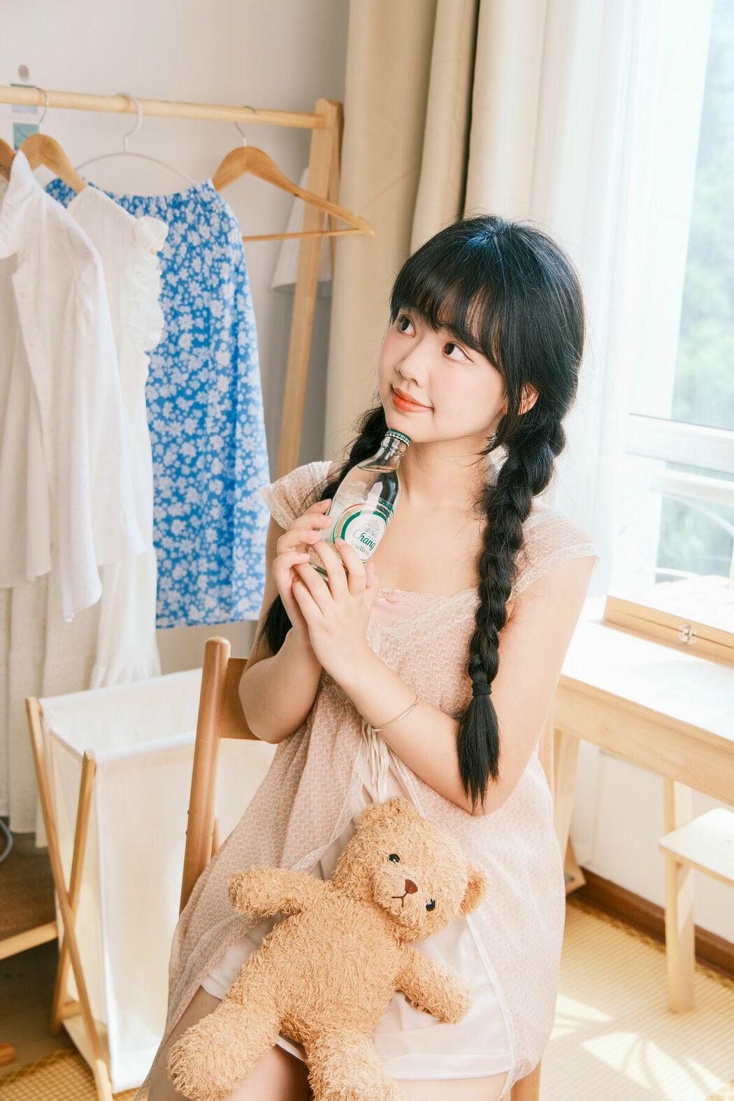 YiTuYu艺图语 Vol.10224 Xiao Li Hua Er (28P)