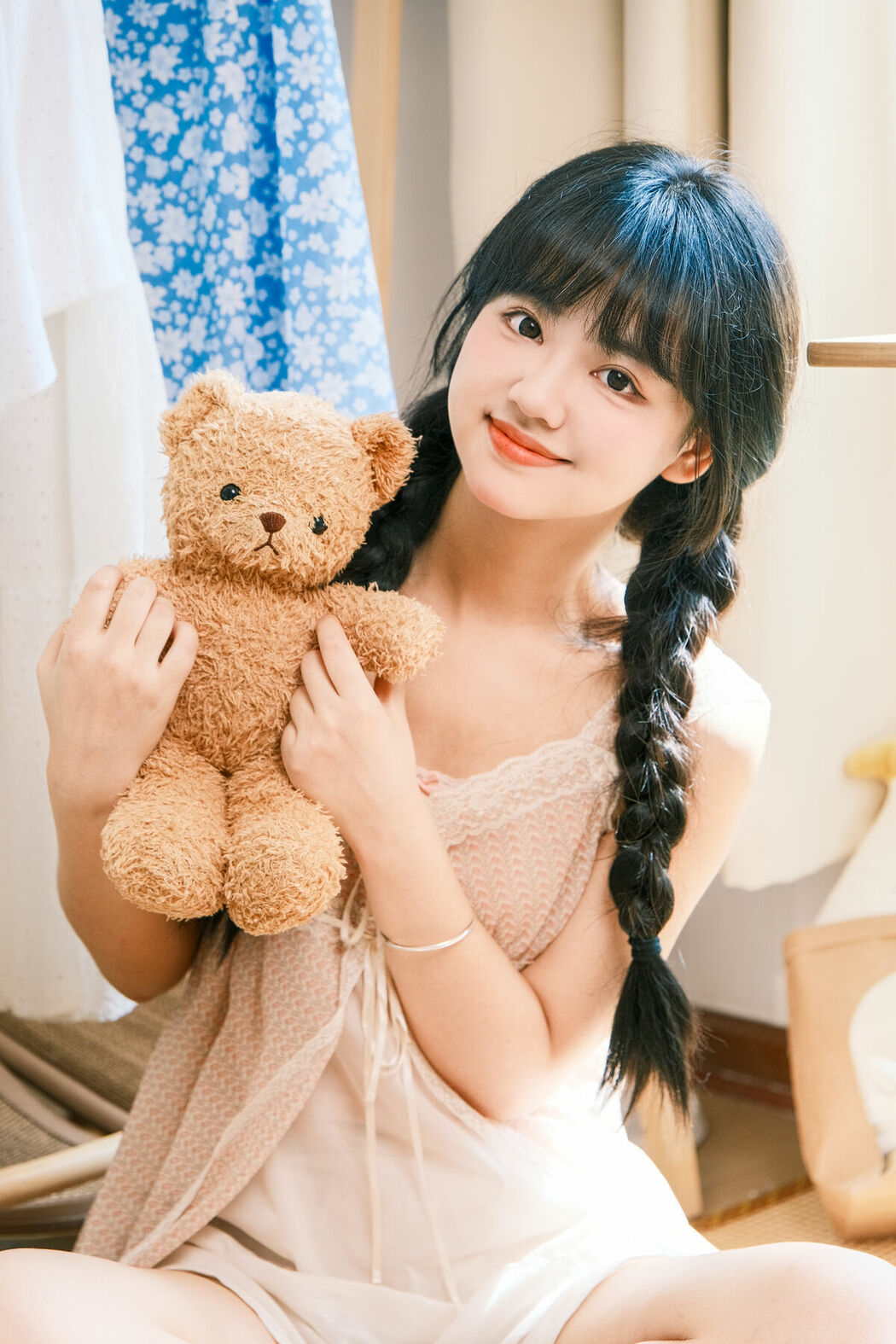 YiTuYu艺图语 Vol.10224 Xiao Li Hua Er (28P)