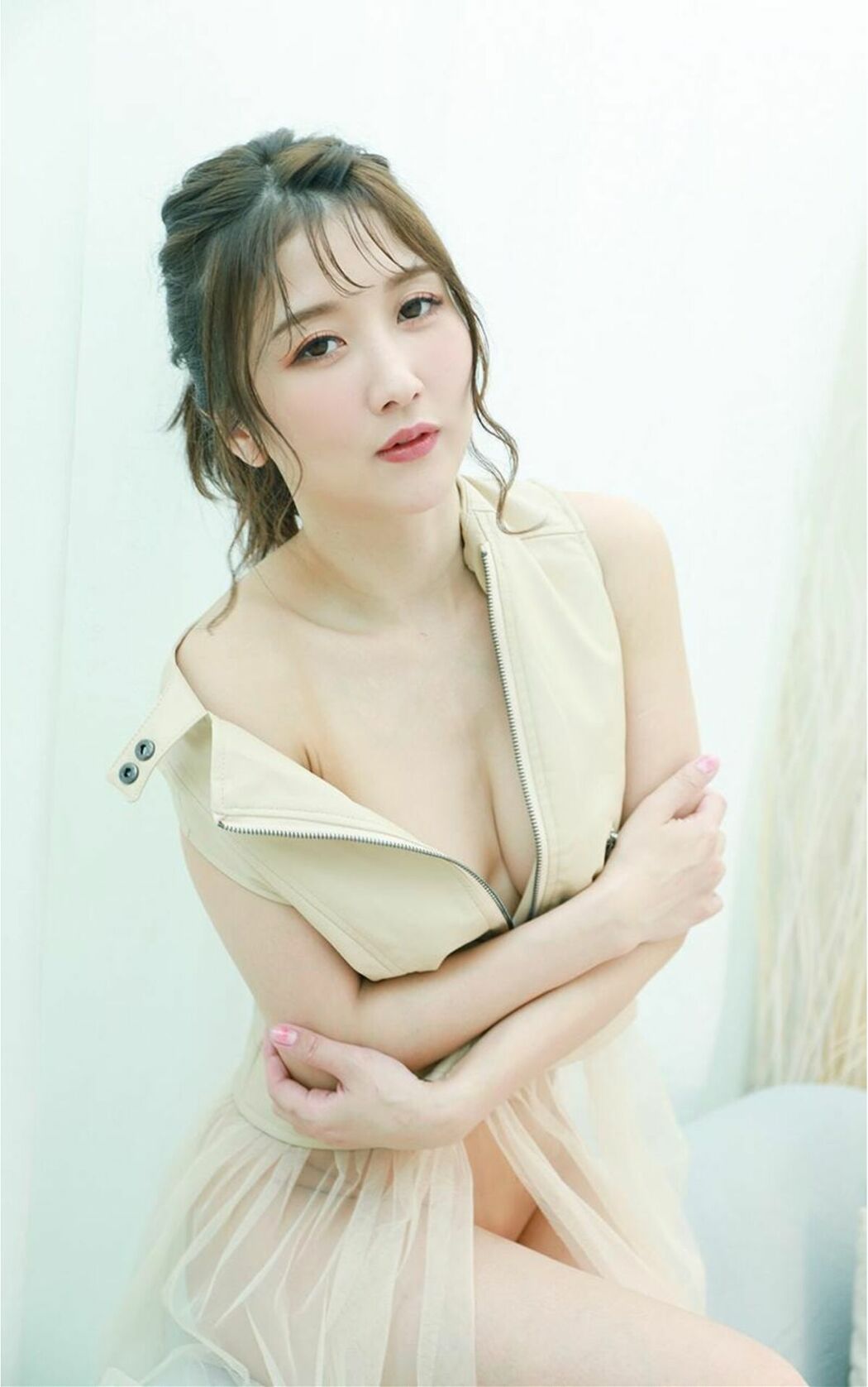 JP Hibiki Otsuki 大槻ひびき – おやすみフィクション (67P)
