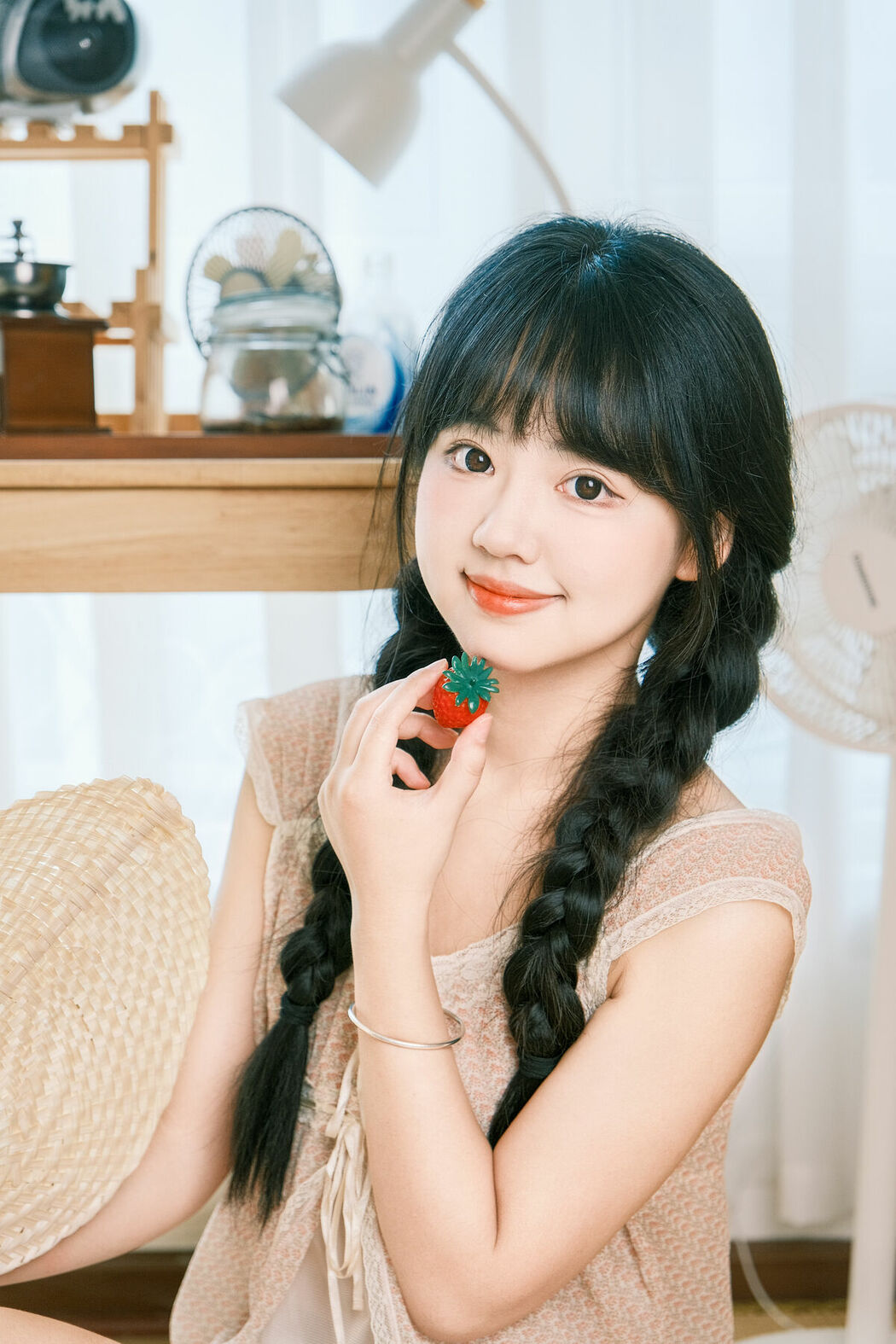 YiTuYu艺图语 Vol.10224 Xiao Li Hua Er (28P)