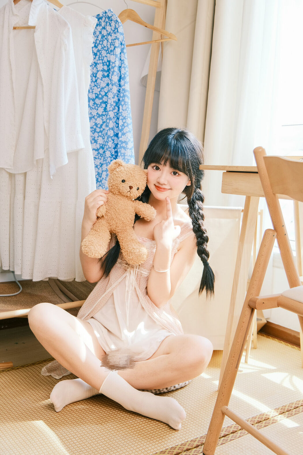 YiTuYu艺图语 Vol.10224 Xiao Li Hua Er (28P)