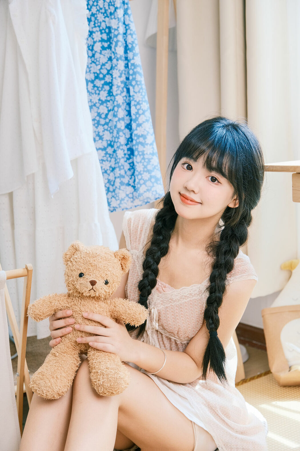 YiTuYu艺图语 Vol.10224 Xiao Li Hua Er (28P)