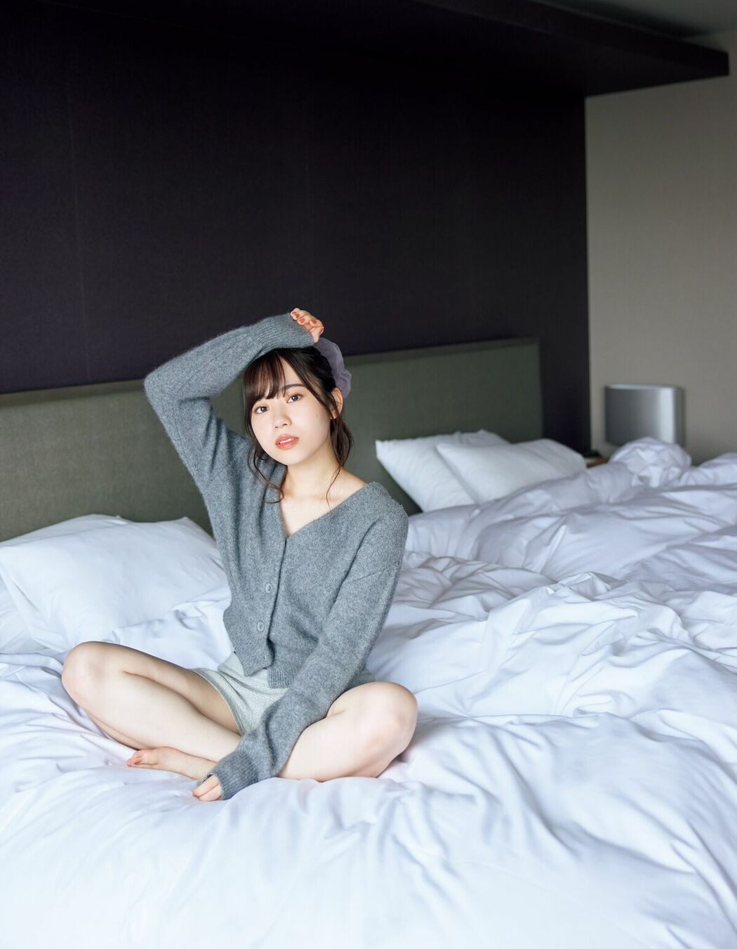 JP Sayuri Date 伊達さゆり – 1st写真集 あしあと (105P)