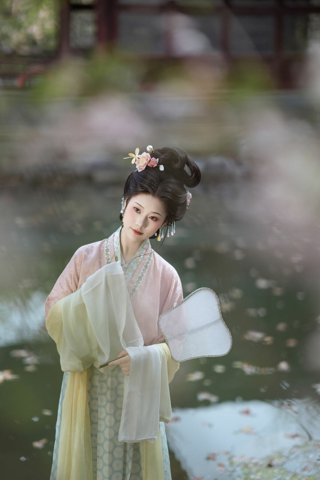 YiTuYu艺图语 Vol.10229 Jiang Zhu (21P)
