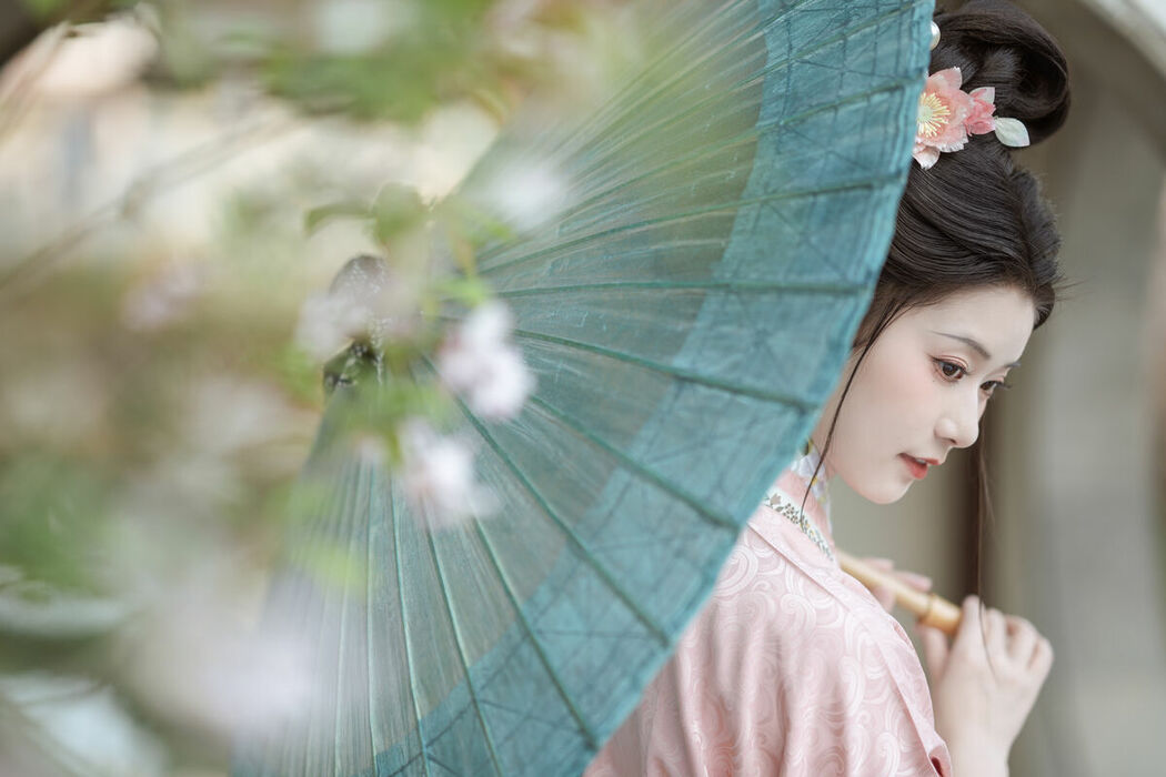 YiTuYu艺图语 Vol.10229 Jiang Zhu (21P)