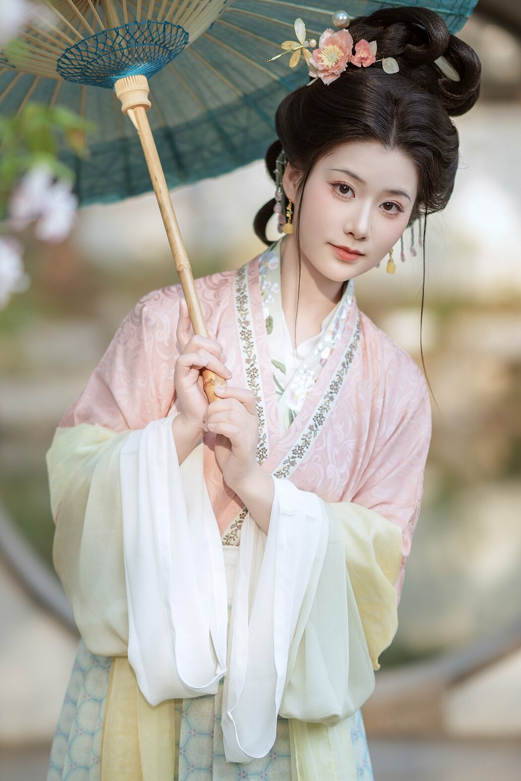 YiTuYu艺图语 Vol.10229 Jiang Zhu (21P) Cover Photo