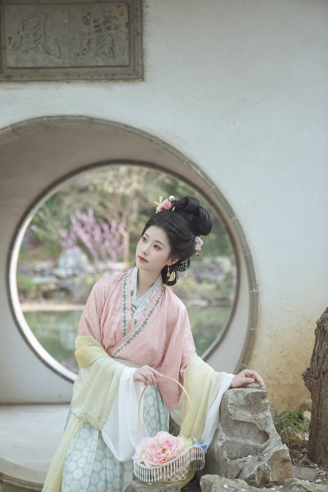 YiTuYu艺图语 Vol.10229 Jiang Zhu (21P)