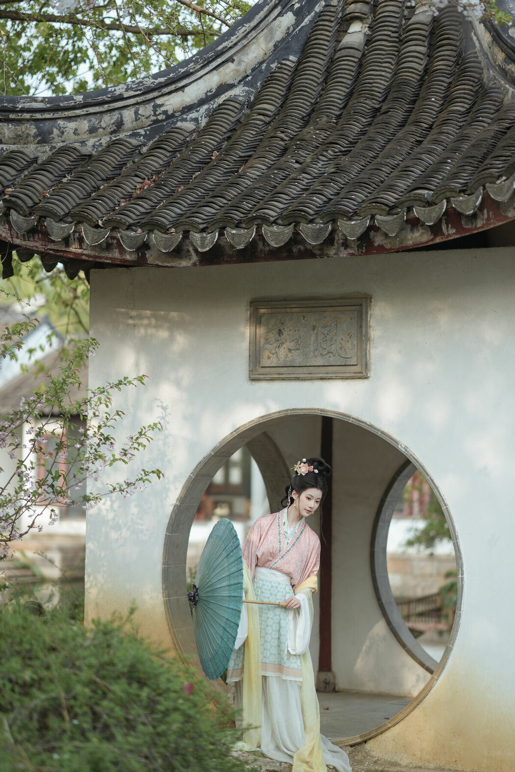 YiTuYu艺图语 Vol.10229 Jiang Zhu (21P)