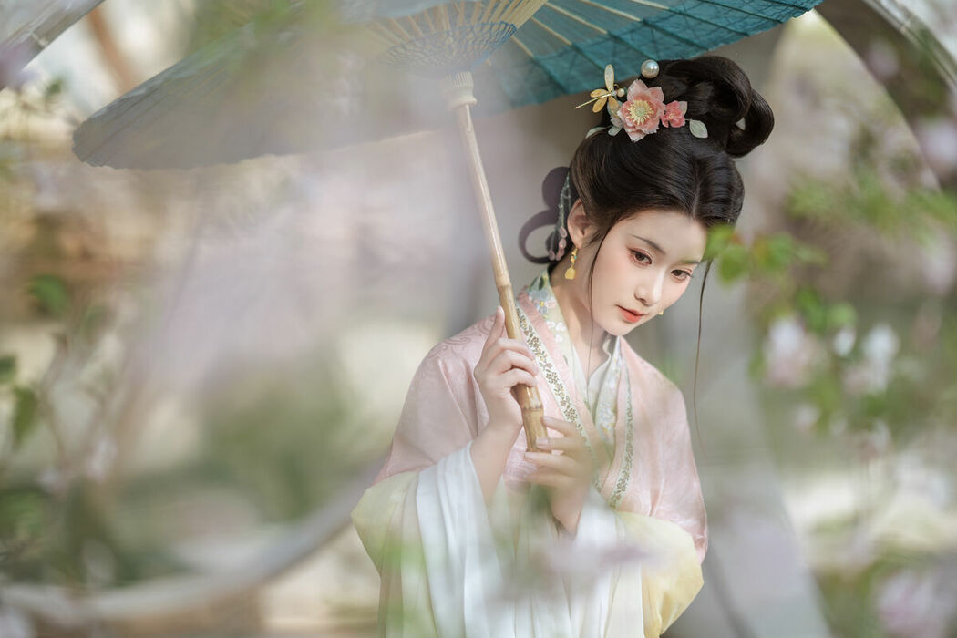 YiTuYu艺图语 Vol.10229 Jiang Zhu (21P)