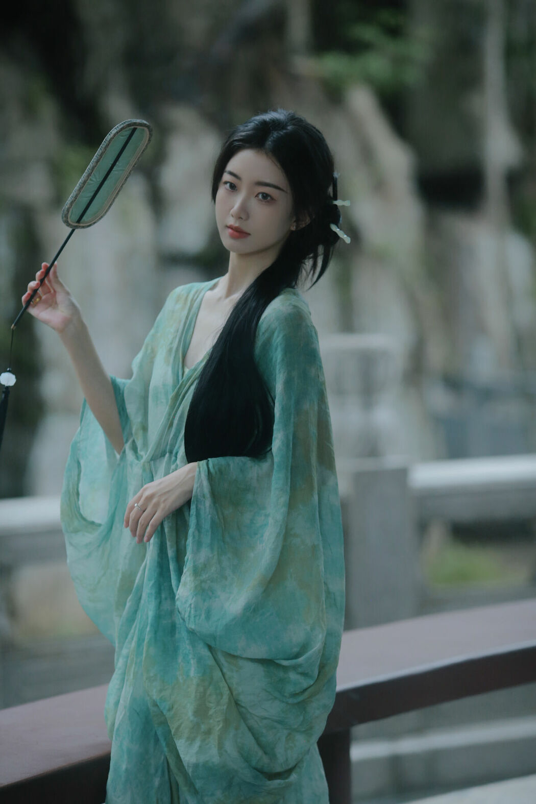 YiTuYu艺图语 Vol.10228 Yi Ming (16P)