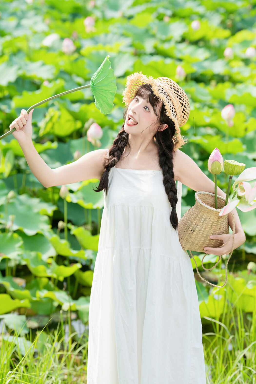 YiTuYu艺图语 Vol.10233 Xia Yu Xiao Nian (28P)