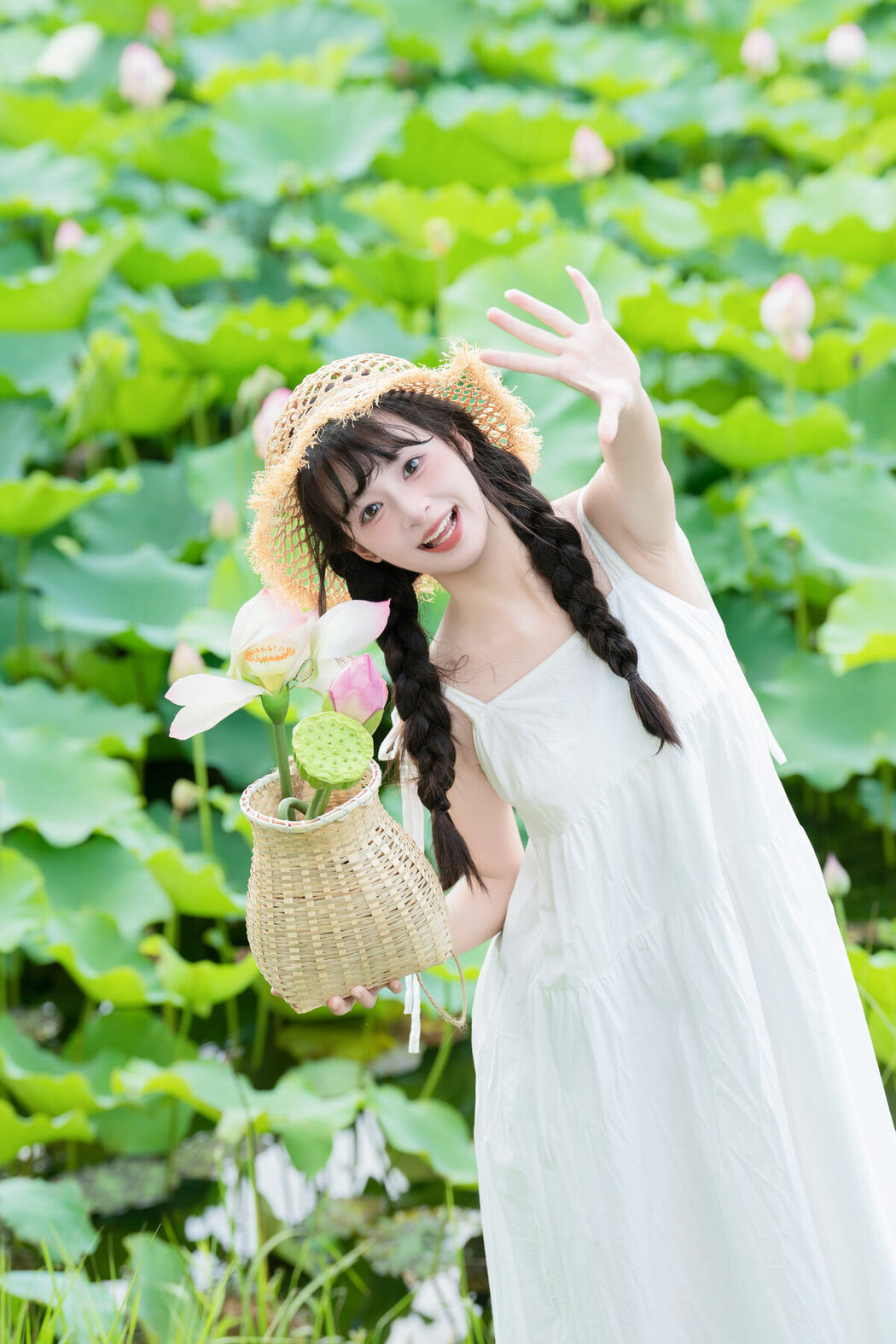 YiTuYu艺图语 Vol.10233 Xia Yu Xiao Nian (28P)