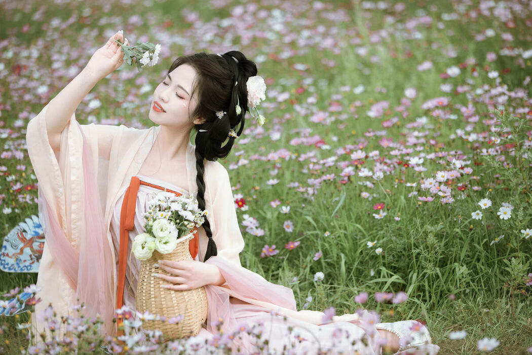 YiTuYu艺图语 Vol.10232 Ju Pi Yi Hao (19P)