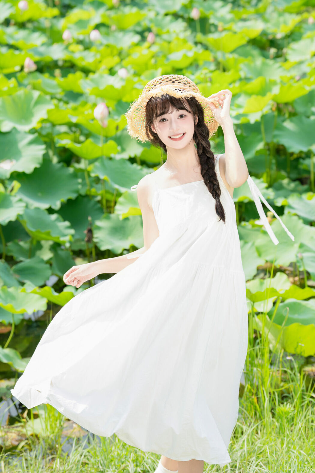 YiTuYu艺图语 Vol.10233 Xia Yu Xiao Nian (28P)