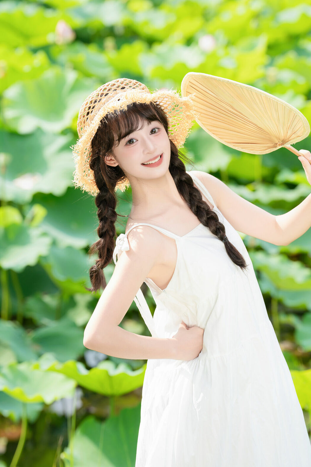 YiTuYu艺图语 Vol.10233 Xia Yu Xiao Nian (28P)