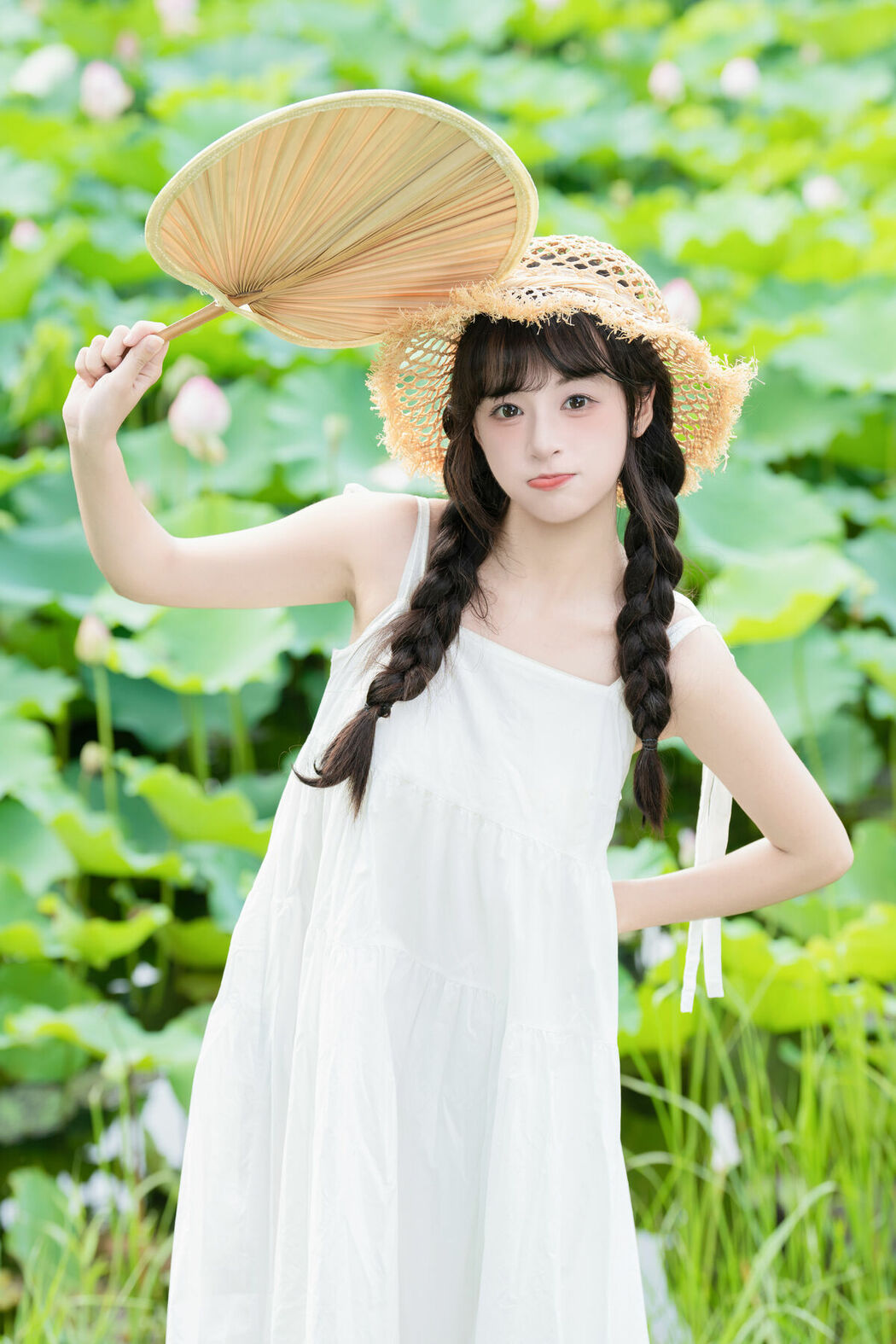 YiTuYu艺图语 Vol.10233 Xia Yu Xiao Nian (28P)