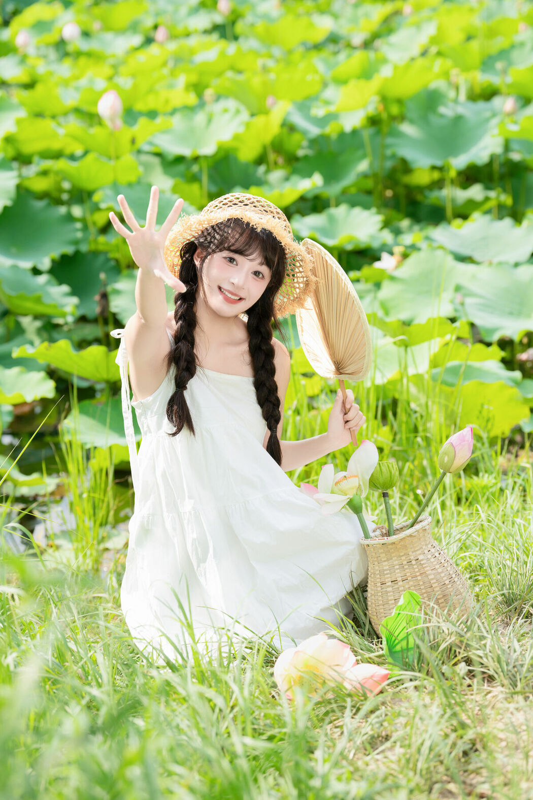YiTuYu艺图语 Vol.10233 Xia Yu Xiao Nian (28P)