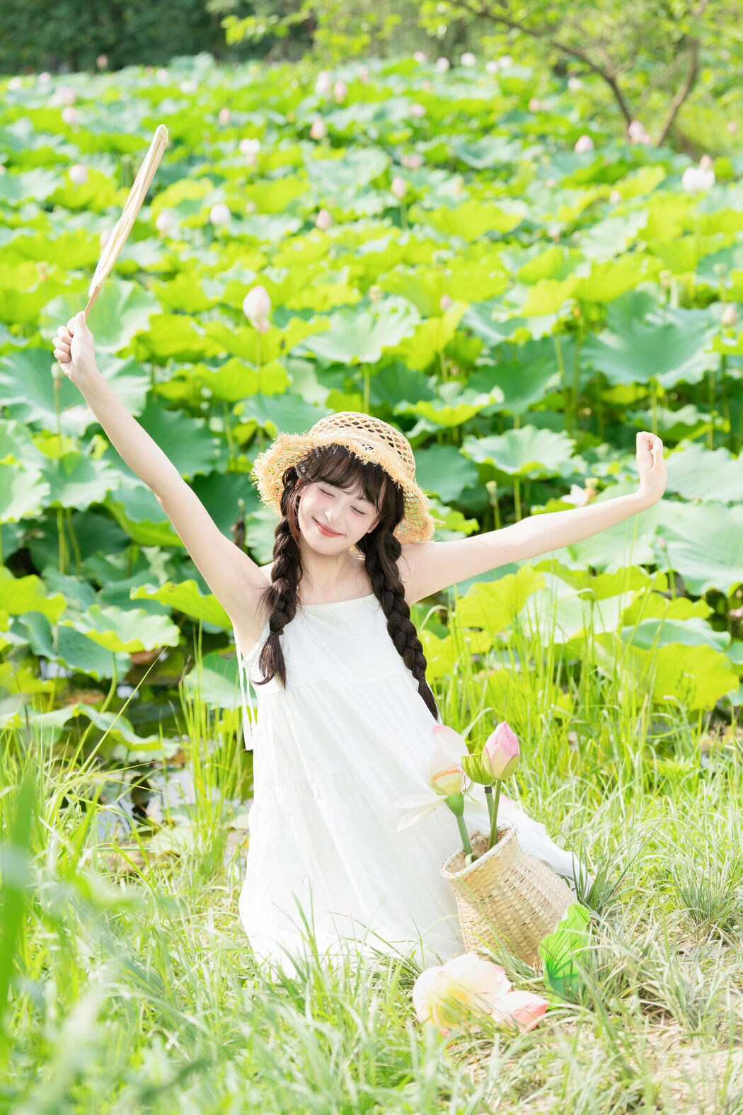 YiTuYu艺图语 Vol.10233 Xia Yu Xiao Nian (28P)