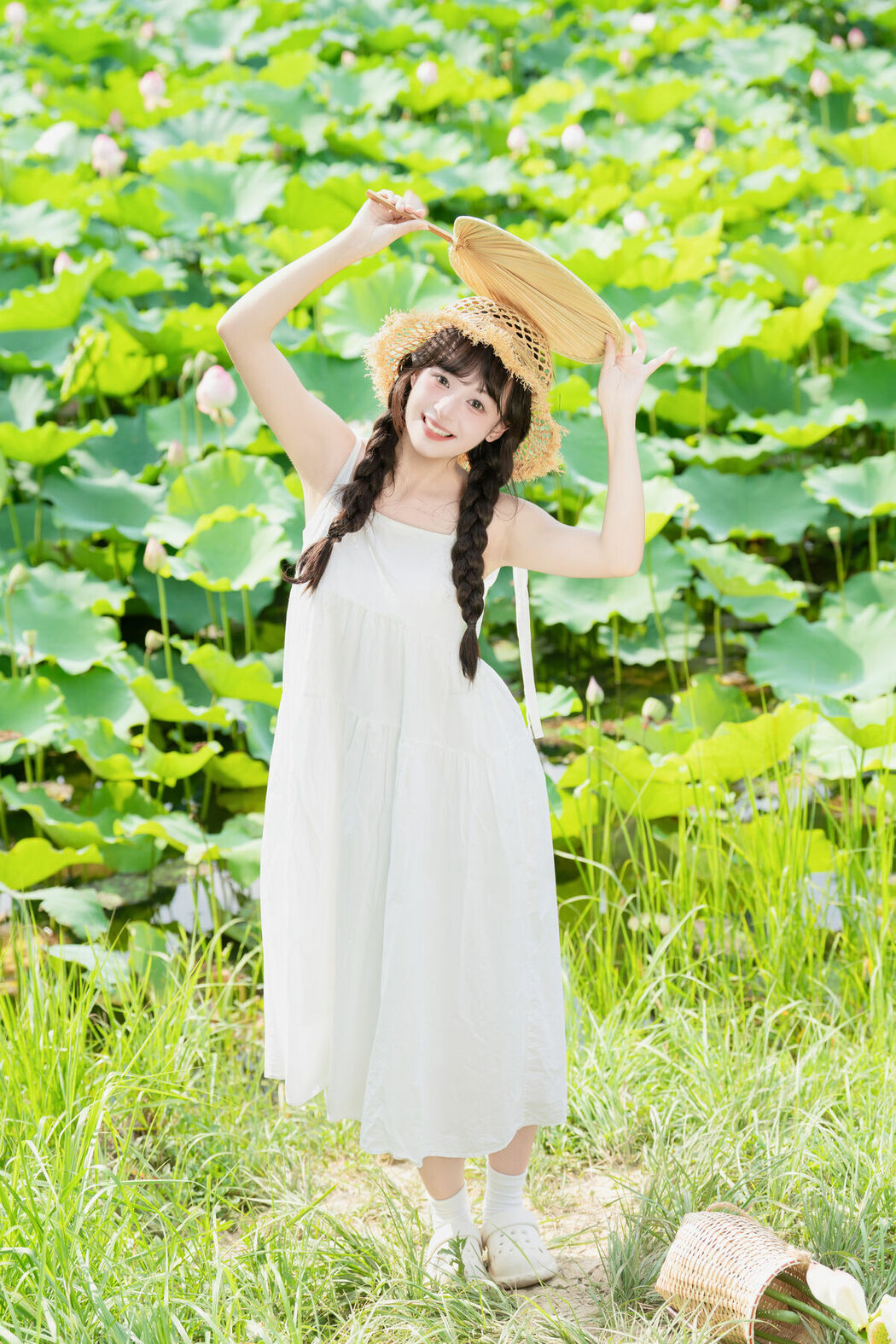 YiTuYu艺图语 Vol.10233 Xia Yu Xiao Nian (28P)