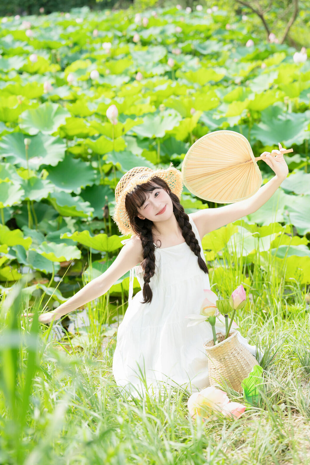 YiTuYu艺图语 Vol.10233 Xia Yu Xiao Nian (28P)