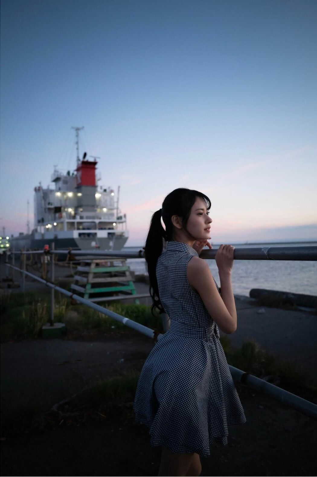 JP Umi Yatsugake 八掛うみ – August Sea In Kushiro 八月のうみ 釧路 (56P)