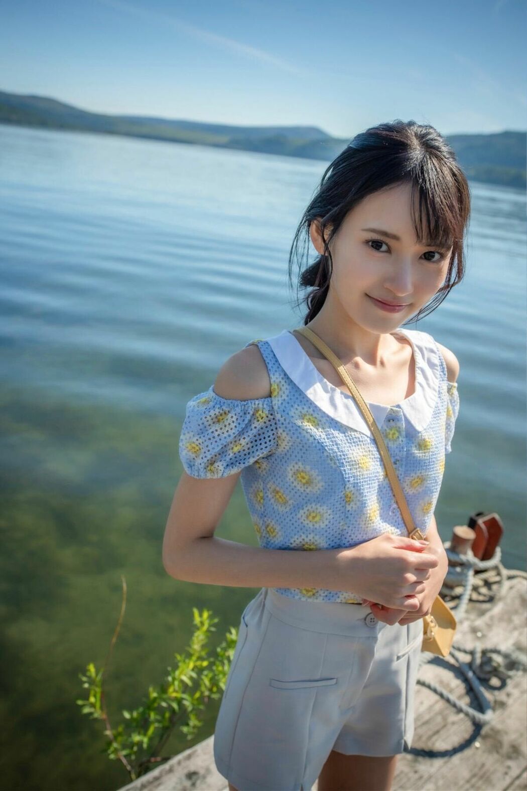 JP Umi Yatsugake 八掛うみ – August Sea In Kushiro 八月のうみ 釧路 (56P)