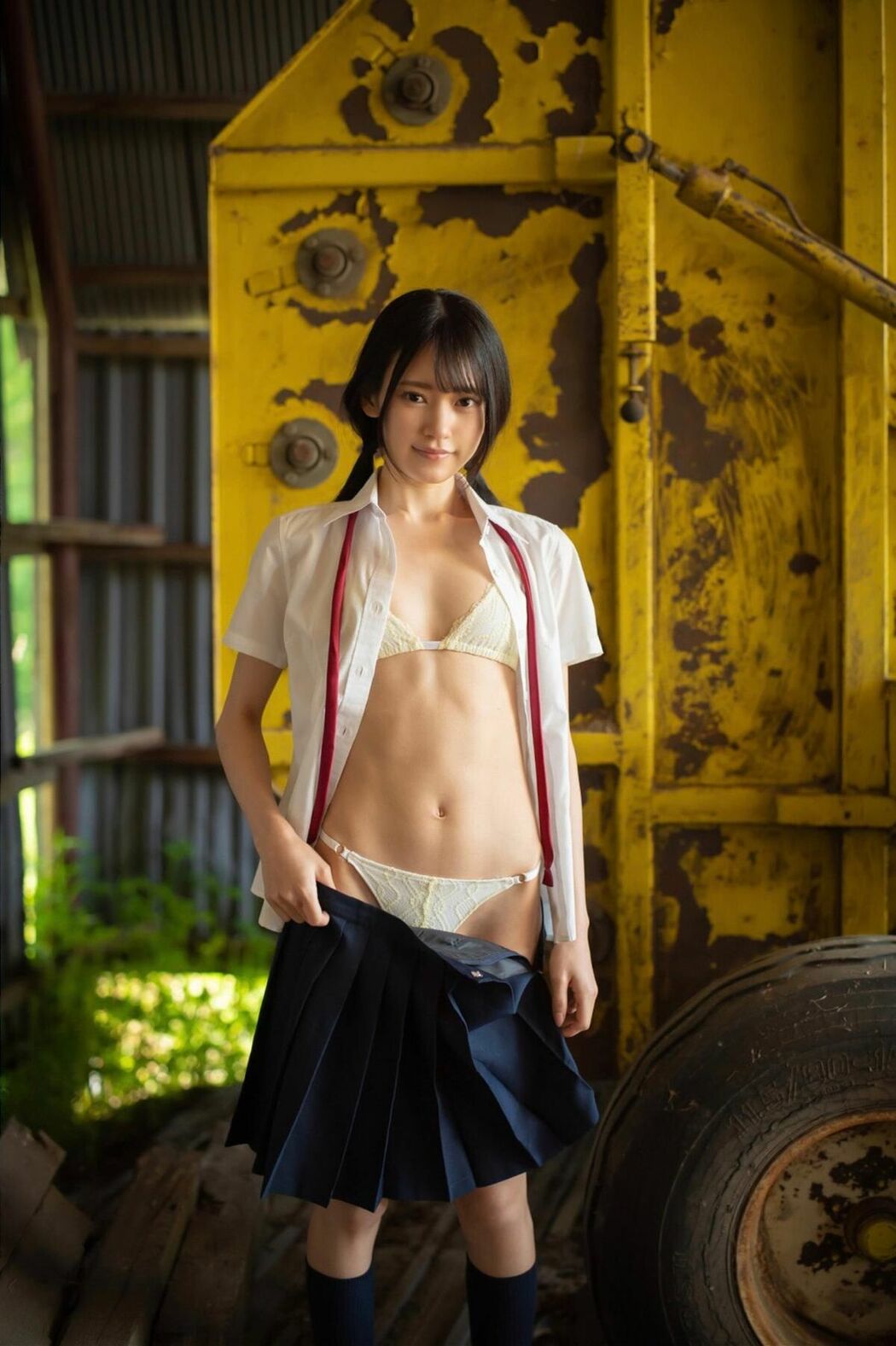 JP Umi Yatsugake 八掛うみ – August Sea In Kushiro 八月のうみ 釧路 (56P)