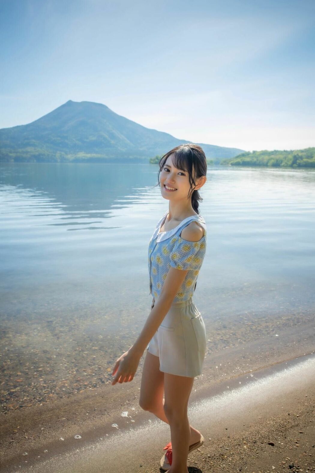JP Umi Yatsugake 八掛うみ – August Sea In Kushiro 八月のうみ 釧路 (56P)