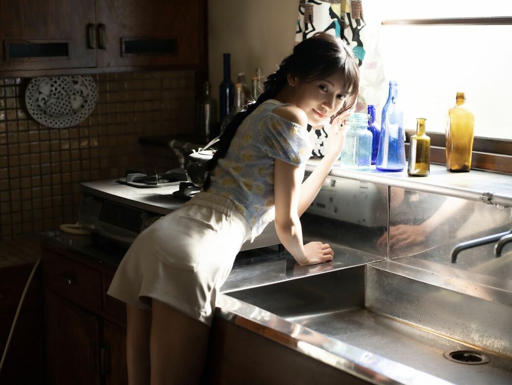 JP Umi Yatsugake 八掛うみ – August Sea In Kushiro 八月のうみ 釧路 (56P)