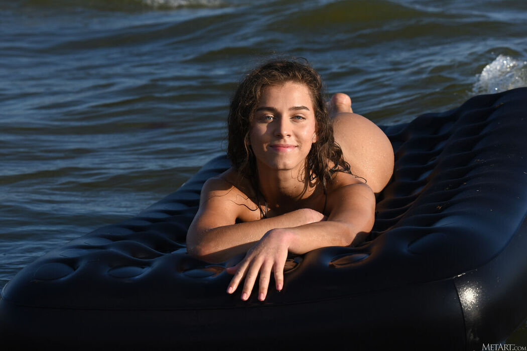 MetArt Kailyn – Ocean Float Part02 (61P)
