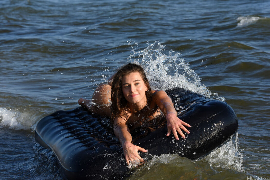 MetArt Kailyn – Ocean Float Part02 (61P)