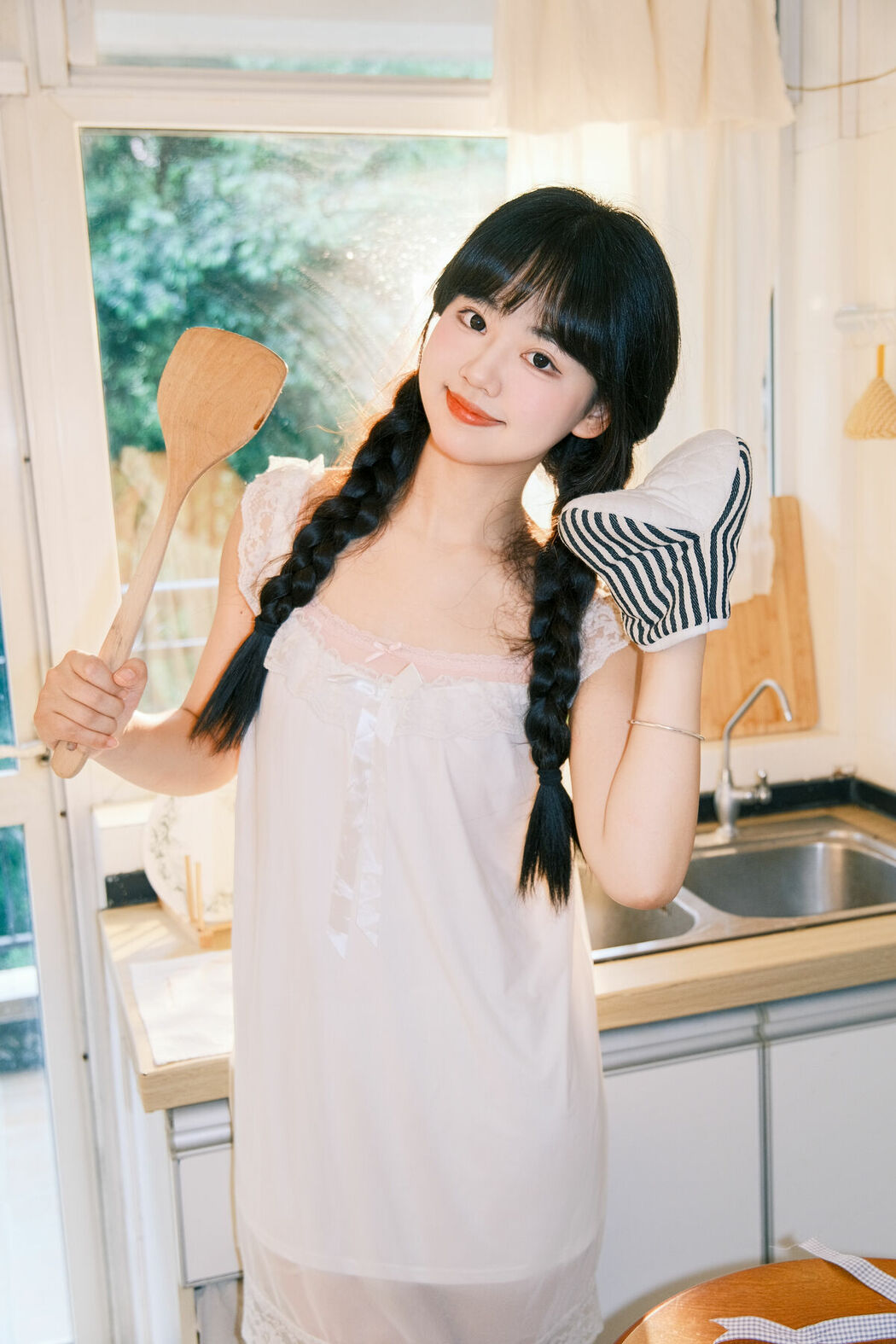 YiTuYu艺图语 Vol.10240 Xiao Li Hua Er (22P)