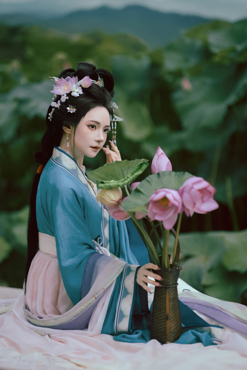 YiTuYu艺图语 Vol.10246 Ai Mo Li (27P)