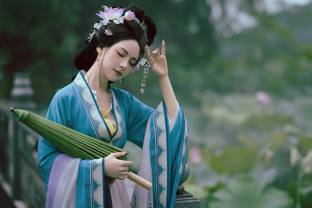 YiTuYu艺图语 Vol.10246 Ai Mo Li (27P)