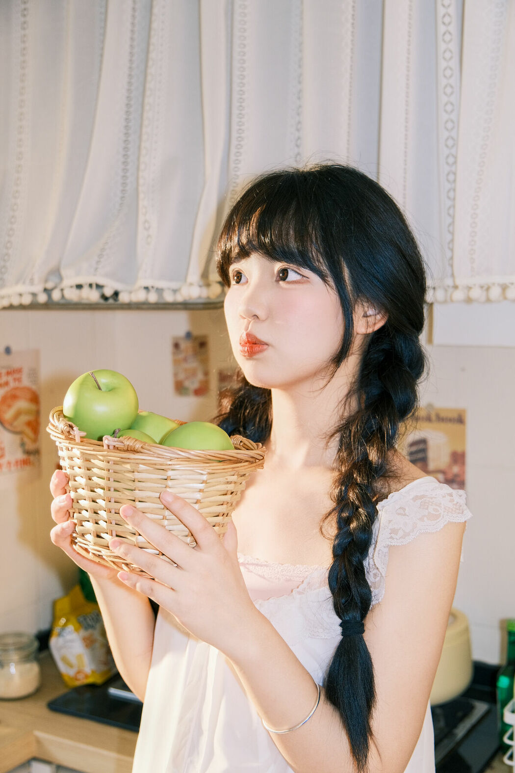 YiTuYu艺图语 Vol.10240 Xiao Li Hua Er (22P)