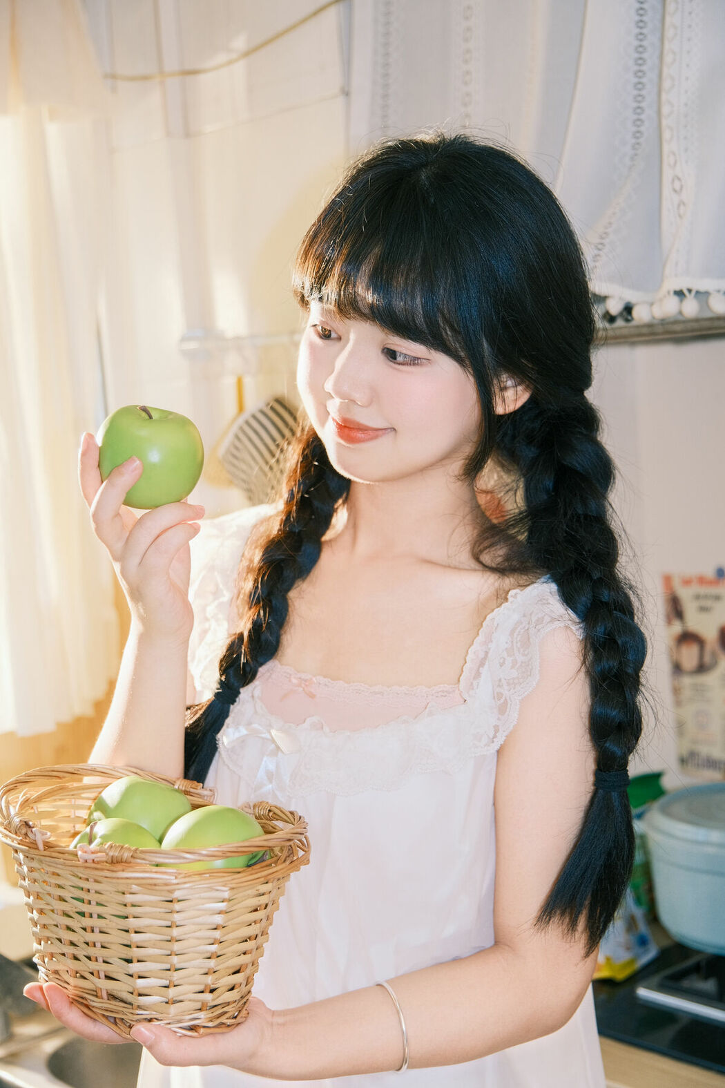 YiTuYu艺图语 Vol.10240 Xiao Li Hua Er (22P)