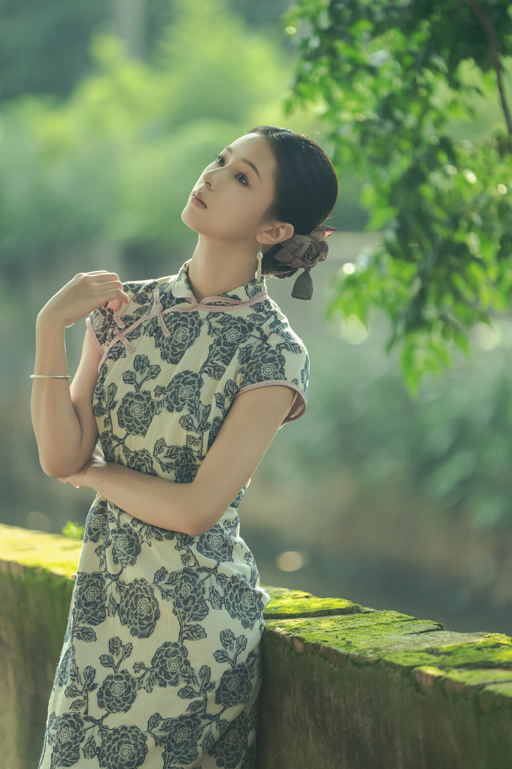 YiTuYu艺图语 Vol.10237 Shen Jia He (17P)