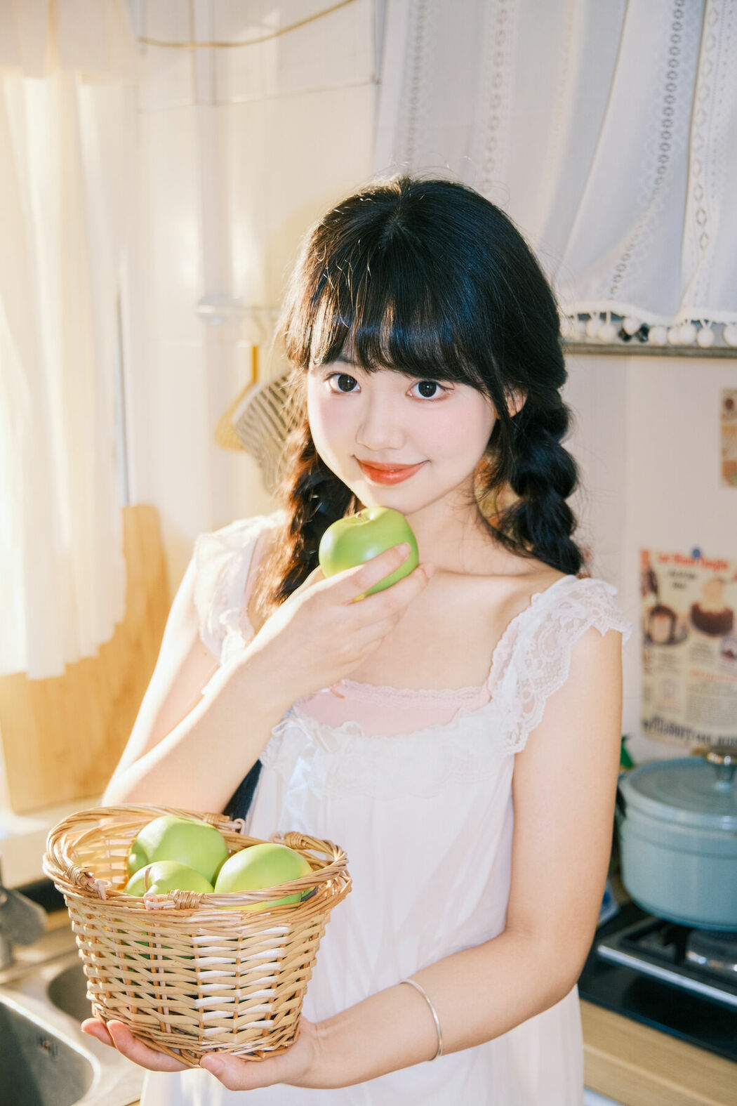 YiTuYu艺图语 Vol.10240 Xiao Li Hua Er (22P)