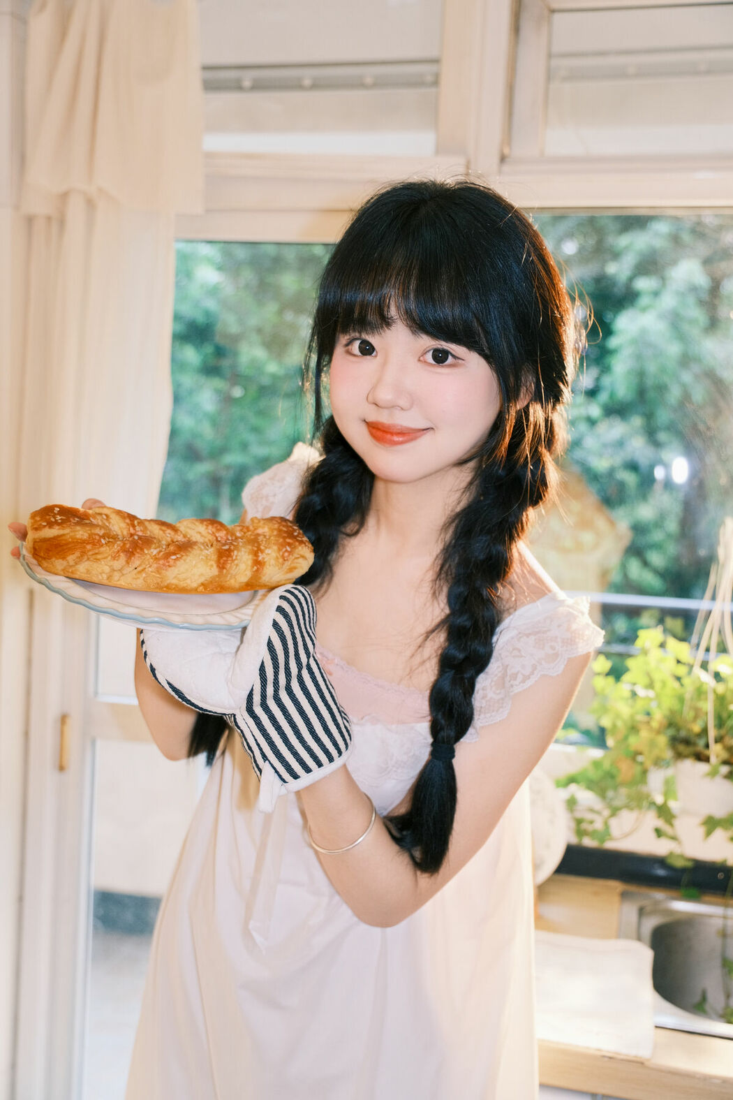 YiTuYu艺图语 Vol.10240 Xiao Li Hua Er (22P)
