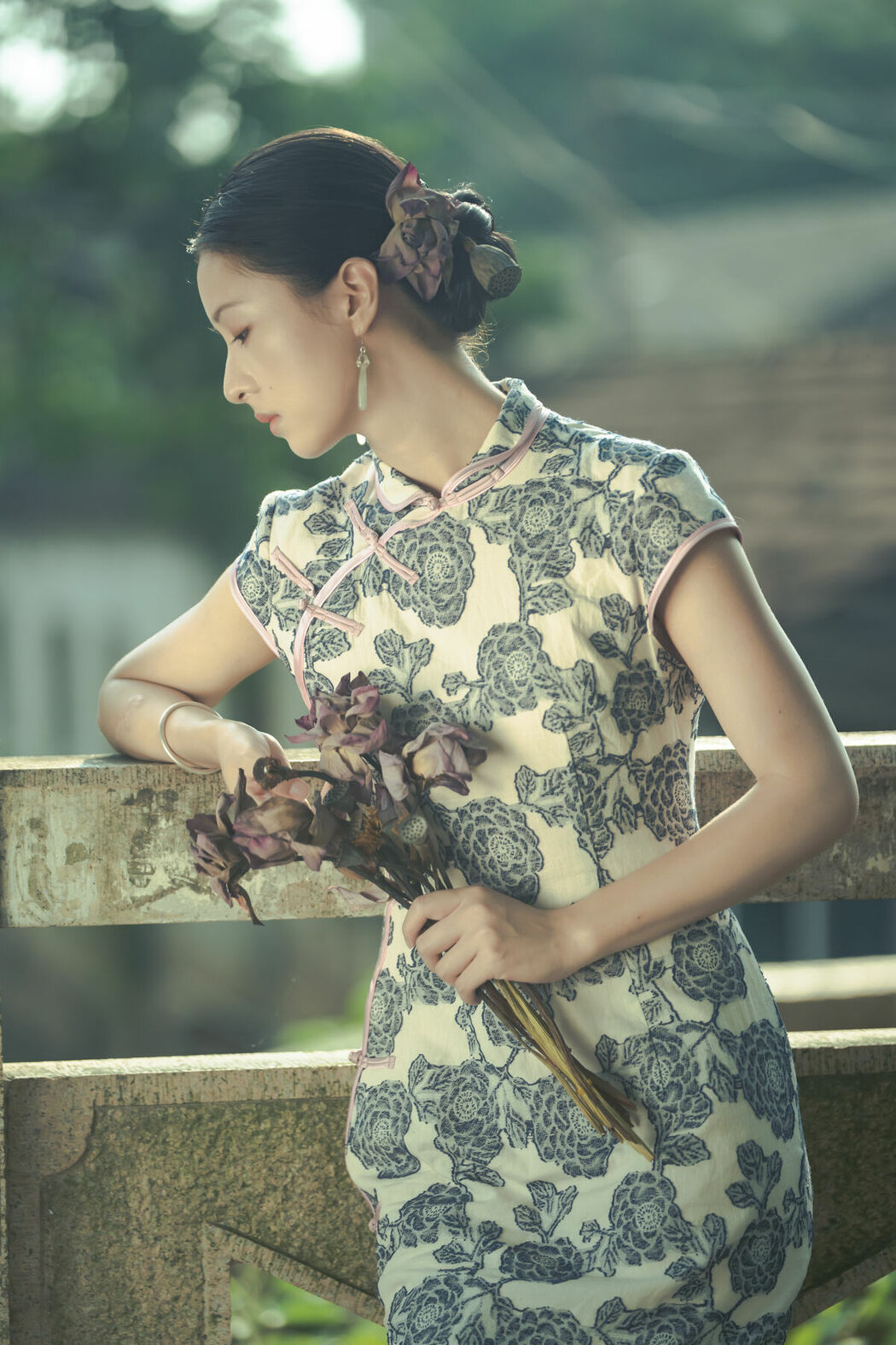 YiTuYu艺图语 Vol.10237 Shen Jia He (17P)
