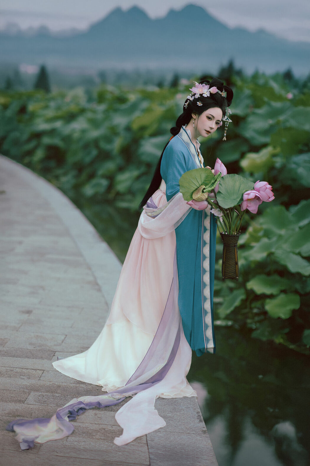 YiTuYu艺图语 Vol.10246 Ai Mo Li (27P)
