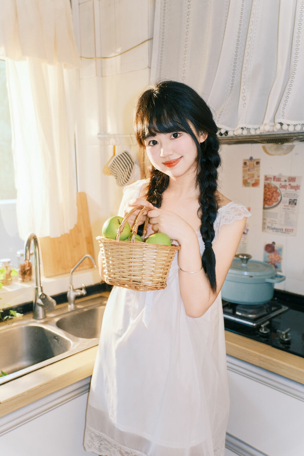 YiTuYu艺图语 Vol.10240 Xiao Li Hua Er (22P)