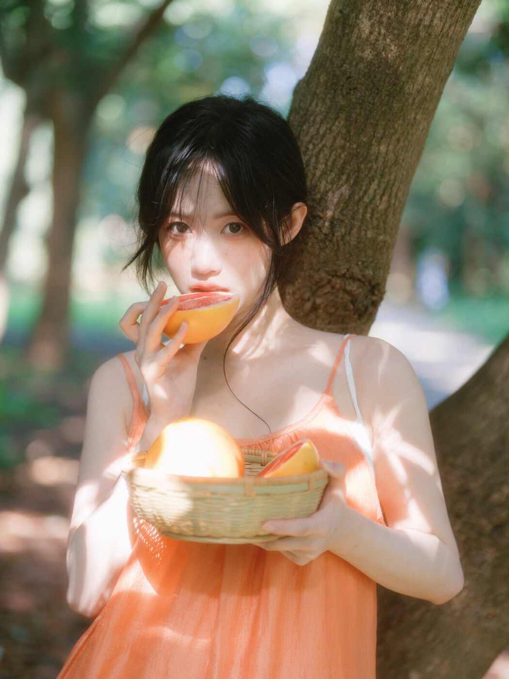 YiTuYu艺图语 Vol.10245 Kang Yu Qian Niki (17P)