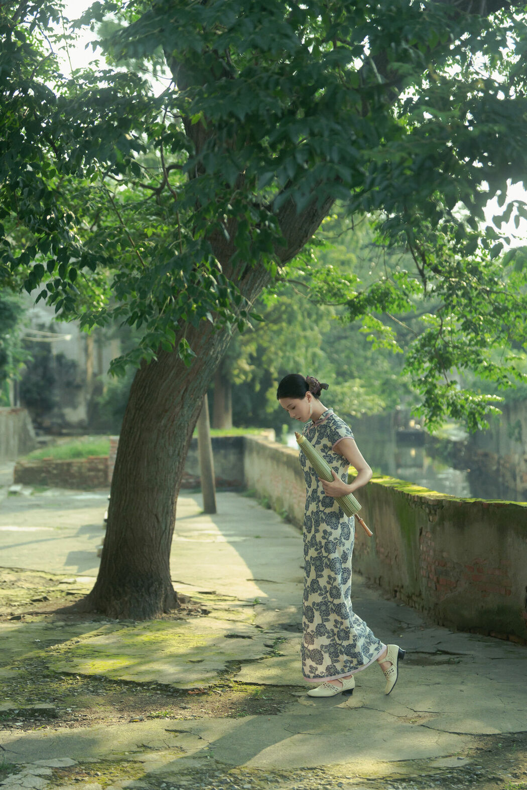 YiTuYu艺图语 Vol.10237 Shen Jia He (17P)